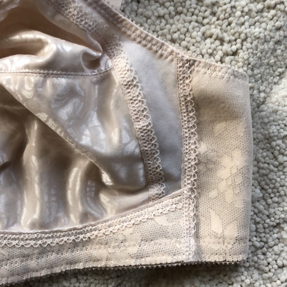 NWOT Playtex 18 Hour Ultimate Comfort Strap support plus bra - Picture 7 of 14